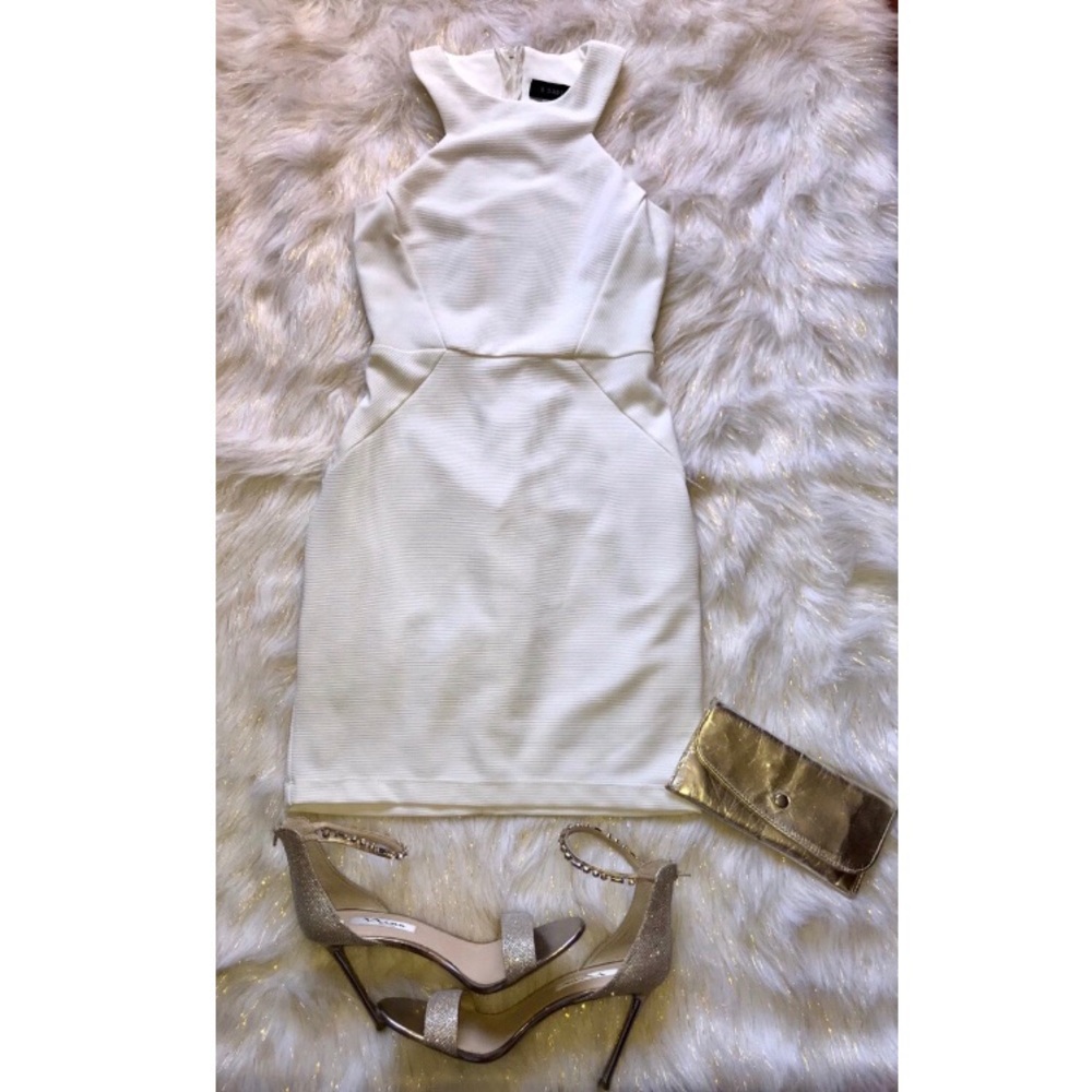 ▫️White Dress 👗▫️